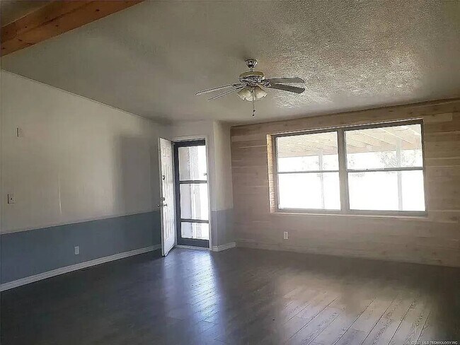 Foto del edificio - 215 Copperhead Ln