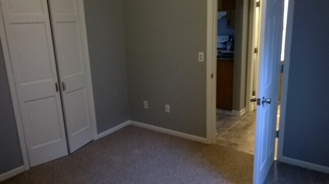 Dormitorio - 759 Veto St NW