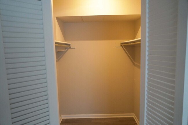 Foto del edificio - 3033 Clifton Ave