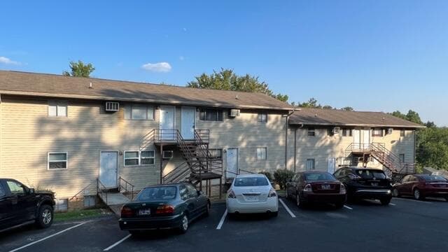 Primary Photo - 210 Hendricks Blvd