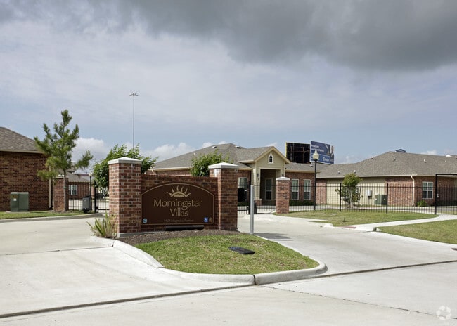 Building Photo - Morningstar Villas