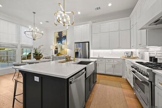 Building Photo - 3317 Pointe-Marie Dr