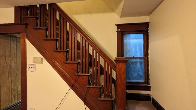 Foto del edificio - 407 W PINE ST