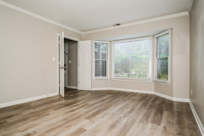 Foto del edificio - 3811 Eden Glen Dr SE