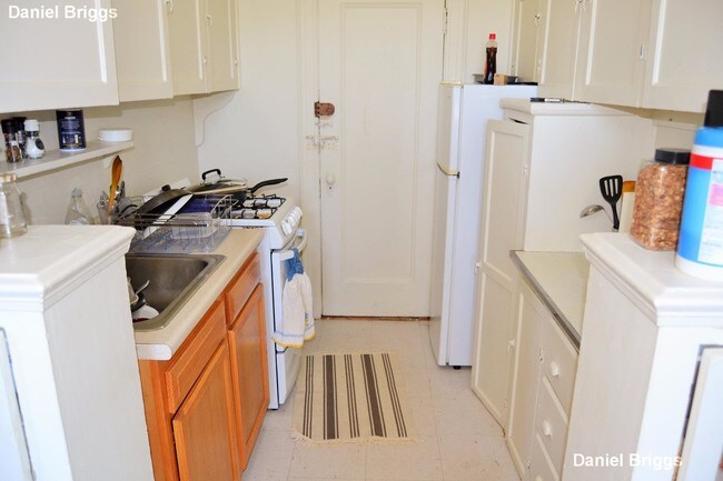 Foto del edificio - 2045 Commonwealth Ave