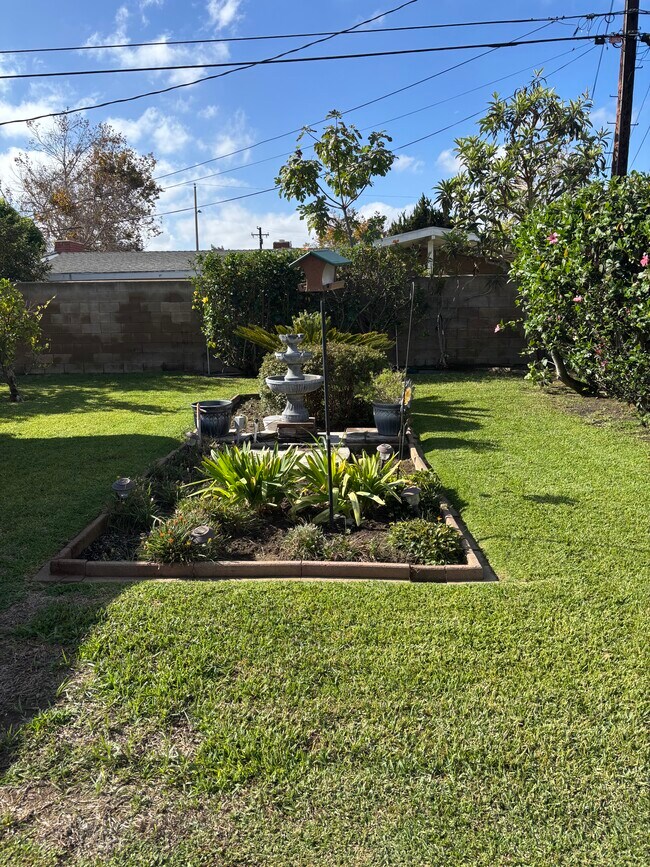 Foto del edificio - 4206 W Wisteria Pl