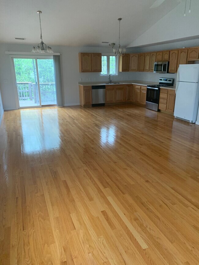 Cocina, comedor - 37 Northboro St