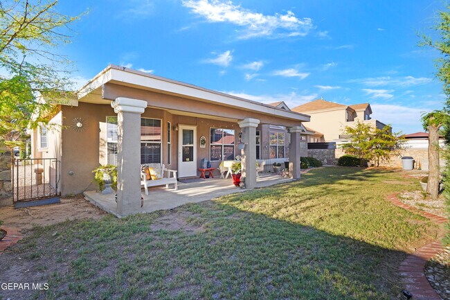 Foto del edificio - 14100 Ghost Flower St