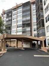 Building Photo - 900 St Charles Pl