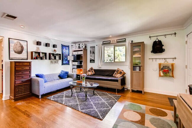 Foto del edificio - 394 6th St NE
