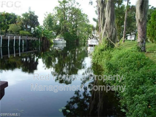 Foto del edificio - 2131 Waylife Ct