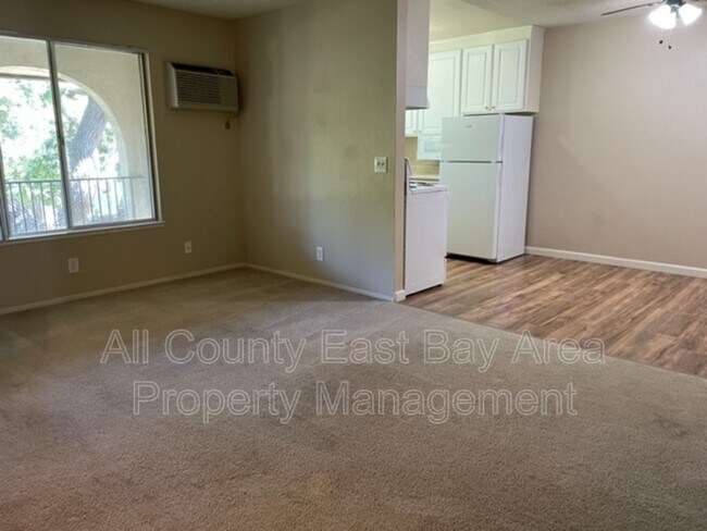 Building Photo - 1826 Cordoba St