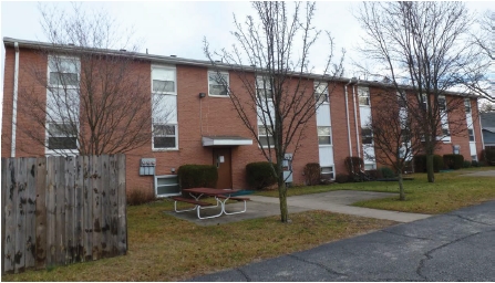 Primary Photo - Gladstone Apartments