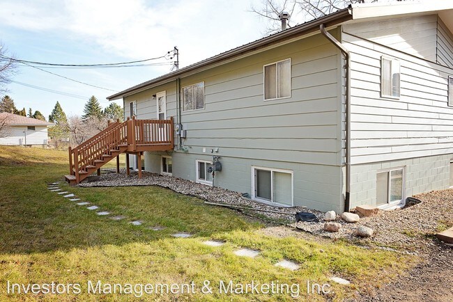 Foto del edificio - 916 12th Ave NW