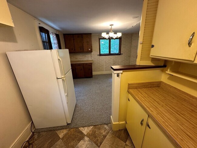 Foto del edificio - 116 W 2nd St