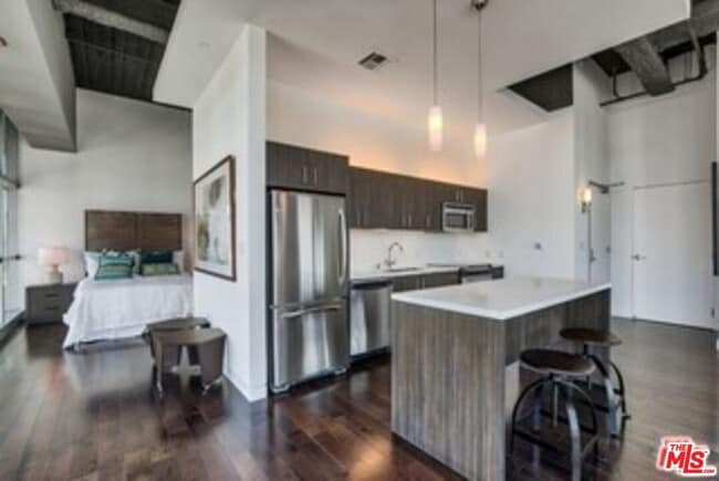 Foto del edificio - 1480 Vine St