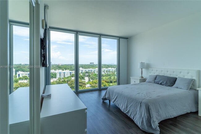 Foto del edificio - 601 NW 36th St