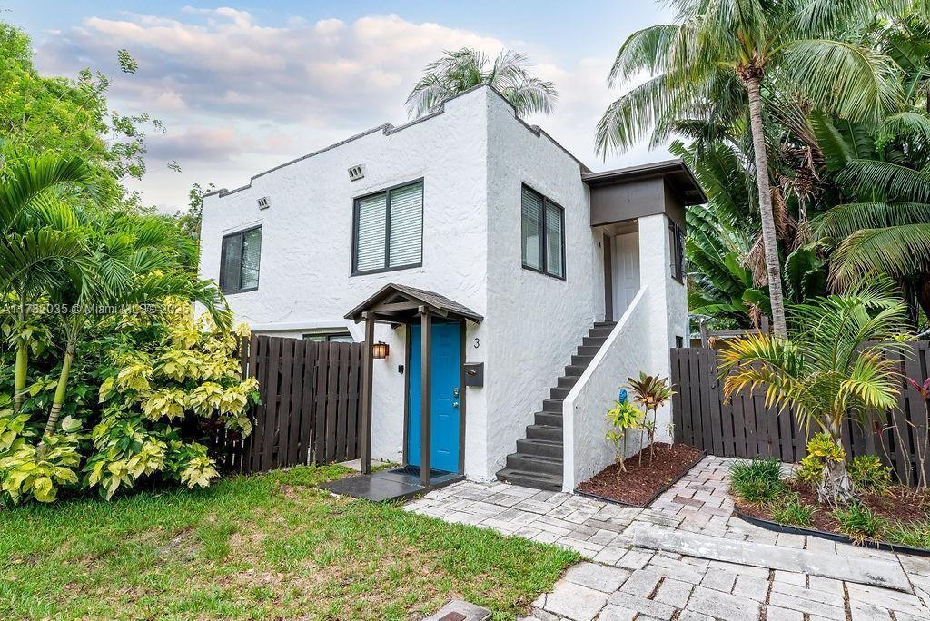 Primary Photo - 551 SW 13th Ave