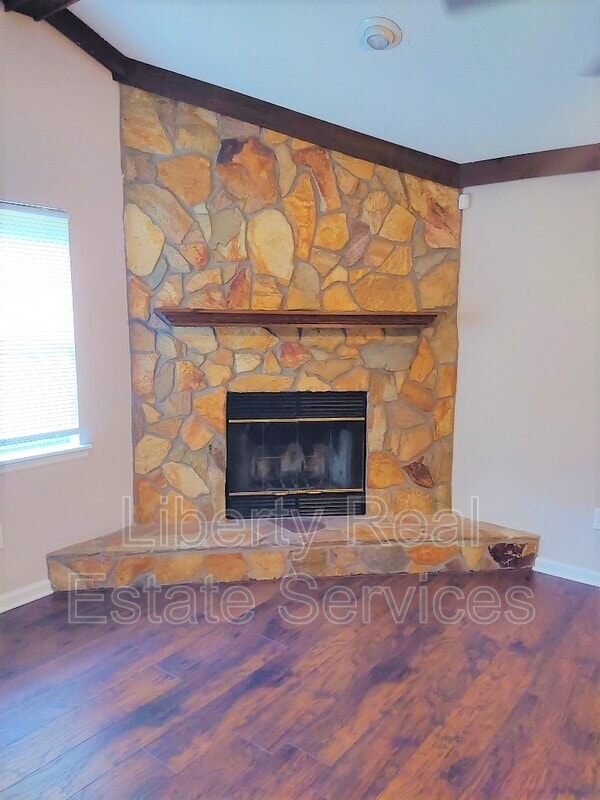 Foto del edificio - 734 Robin Hood Dr