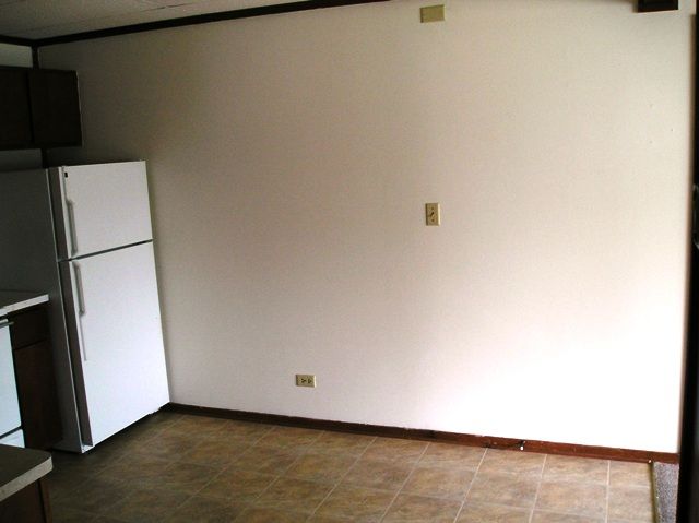 Building Photo - 960 Mary Ln