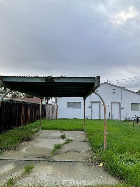 Building Photo - 810 Yolo St