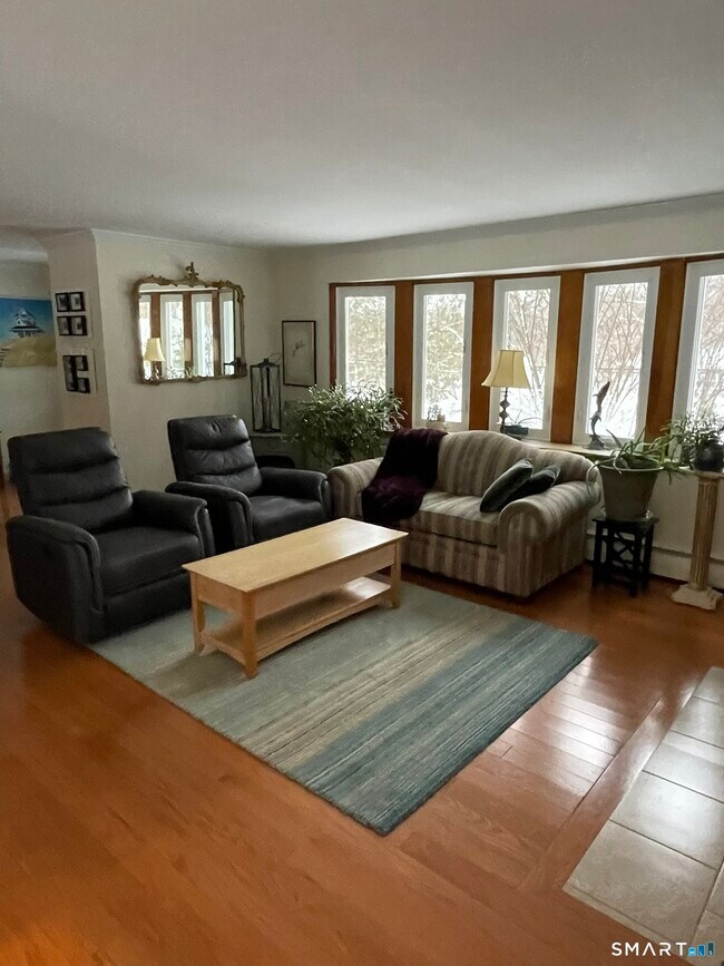 Foto del edificio - 51 W Lake Ave