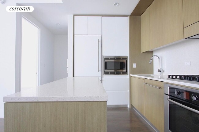 Foto del edificio - 141-145 Lawrence St