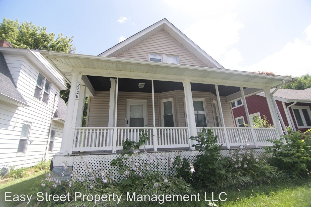 Foto principal - 3 br, 1 bath House - 2728 8 1/2 Ave