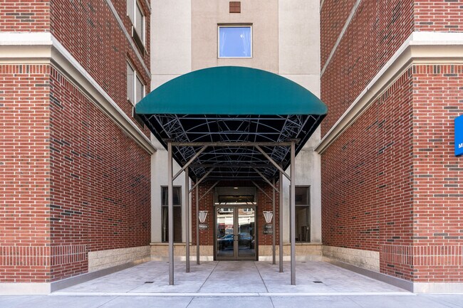 Building 500 - 5410 City Pl
