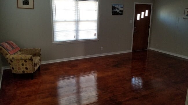 Building Photo - 514 McArthur Dr