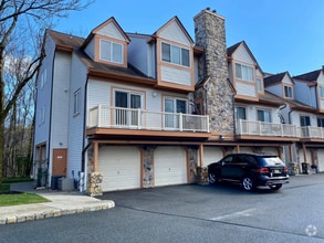 Building Photo - 185 Woods Edge Dr