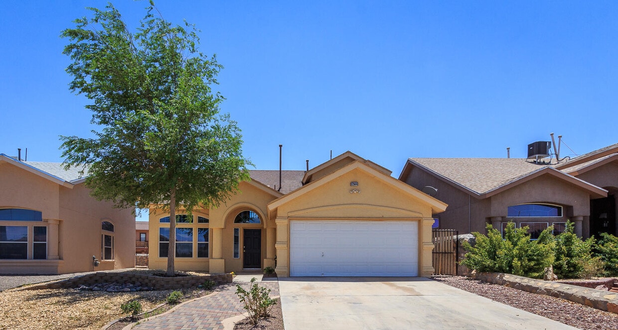 12844 Tierra Ayala Dr, El Paso, TX 79938 House Rental in El Paso, TX