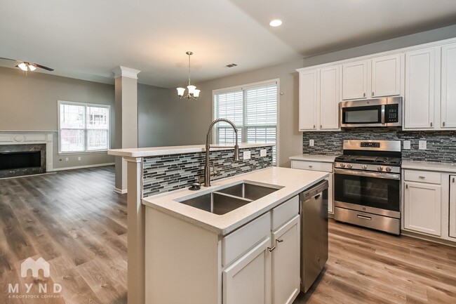 Building Photo - 575 Briarhurst Ct