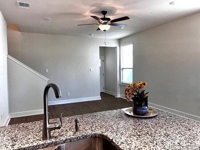 Foto del edificio - 10326 Candlewood Wy