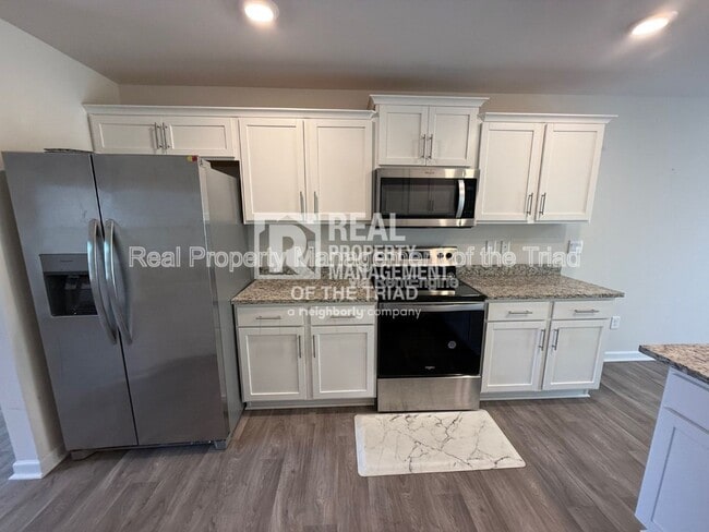 Building Photo - 407 Gulliver Ct