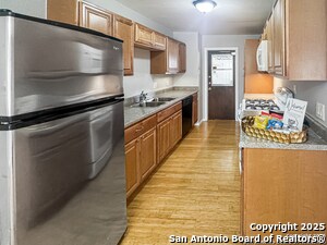 Foto del edificio - 4242 Eagle Nest Dr