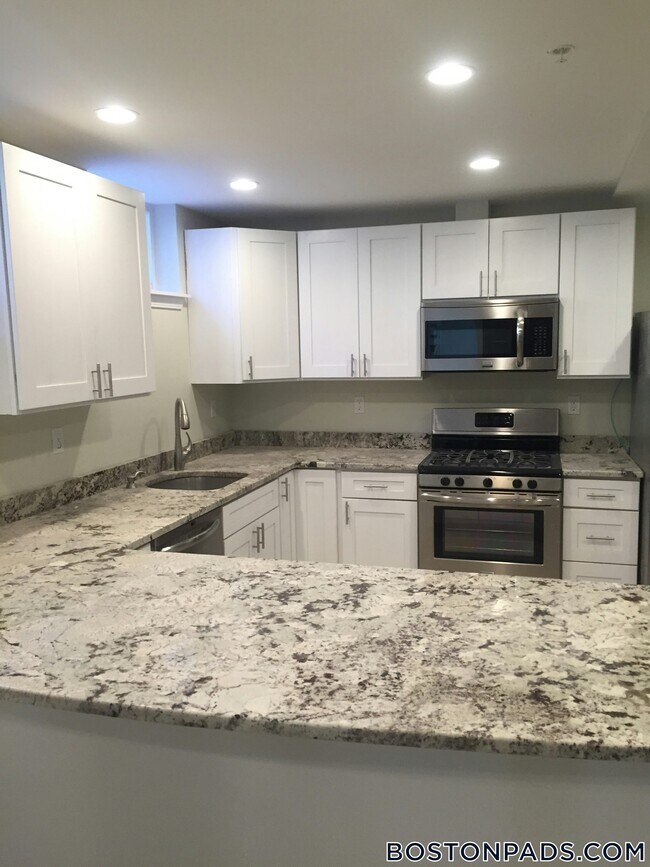 Building Photo - 231 Norfolk St