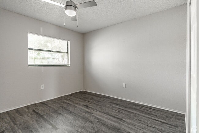 Interior Photo - Raven at Park Place