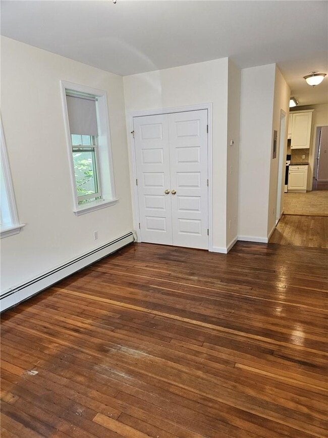 Building Photo - 139 Palisade St