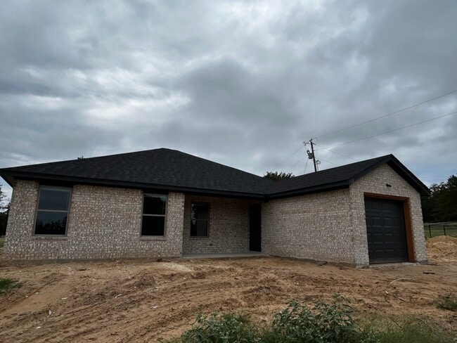 Building Photo - 1400 E Dry Creek Rd