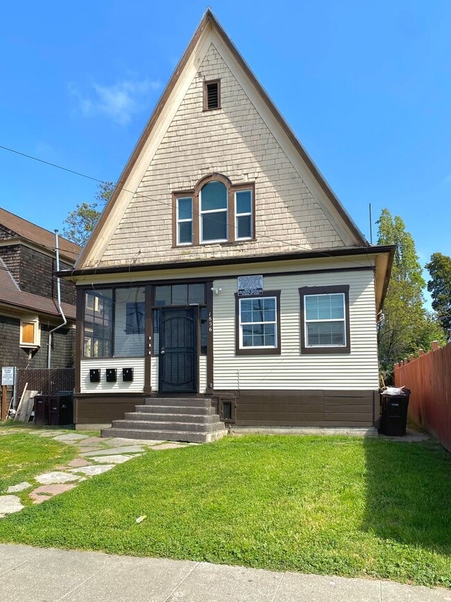 Building Photo - 1856 28th Ave