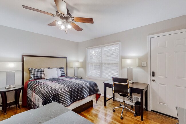 Foto del edificio - 116 Industrial Blvd