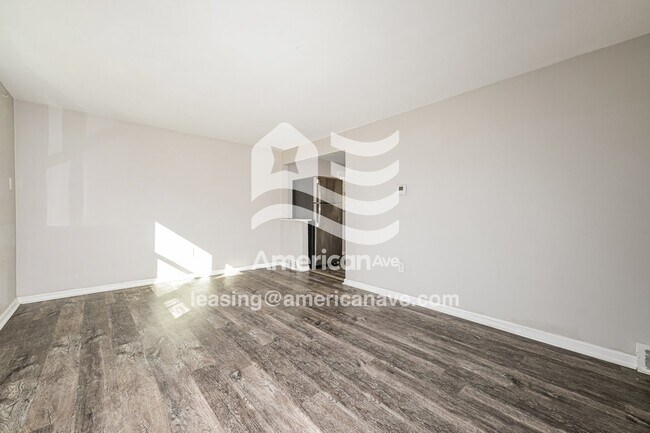 Foto del edificio - 401 Johnston Rd