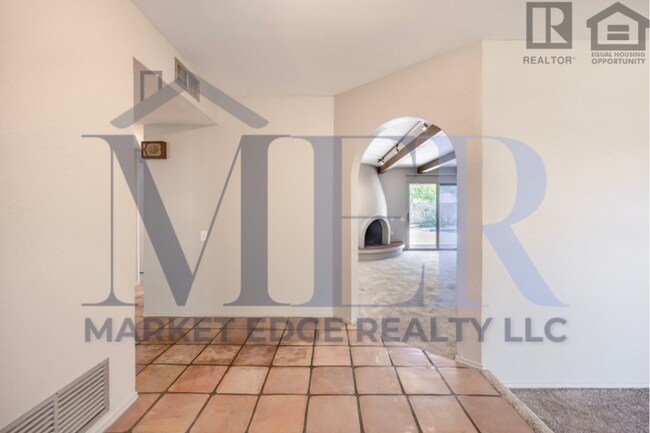 Building Photo - 4Bed/2.5Bath House at 56th/Cactus! $4499 MOVE-IN SPECIAL! Move-In Ready on 04/09/2026!