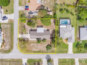 Building Photo - 602 SE Ridgely Ave