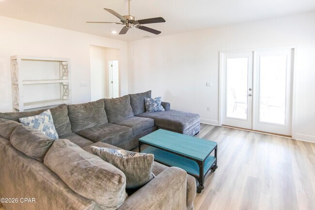 Foto del edificio - 609 Hancock Wy