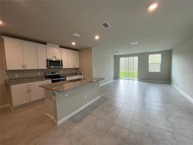 Building Photo - 3152 Bella Vista Dr