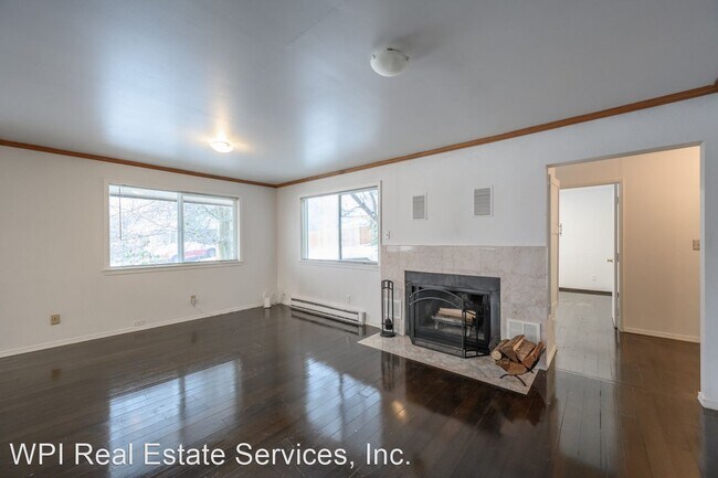 Building Photo - 5 br, 2.5 bath House - 315 N Greenwood Cir.