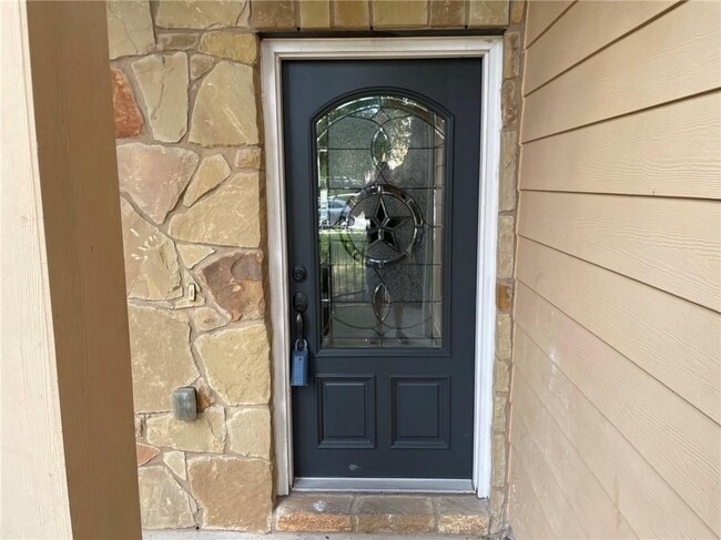 Building Photo - 4526 Merle Dr