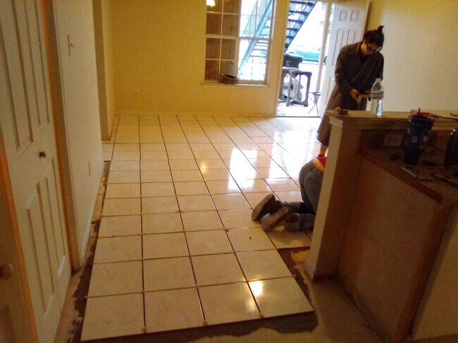 Building Photo - 2903 cantabrian dr